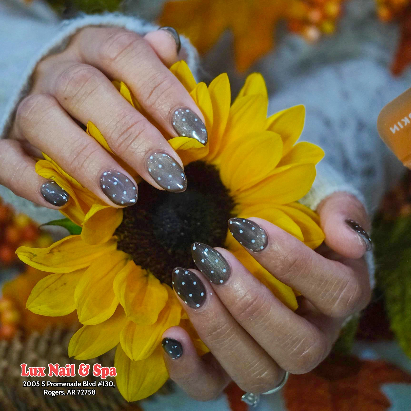 Gel nails art